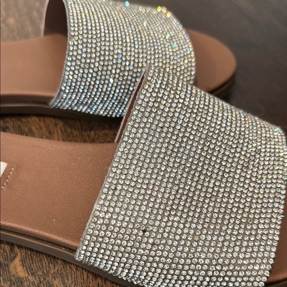 Steve Madden Black and Silver Sandals with Bow Detail bundle of two - Picture 4 of 6